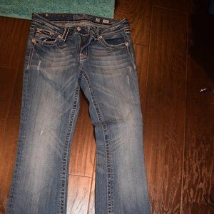 Miss Me Boot Cut size 29 Fluer De Lis